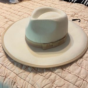 *NWT* Creme Altar’d State Wool Hat